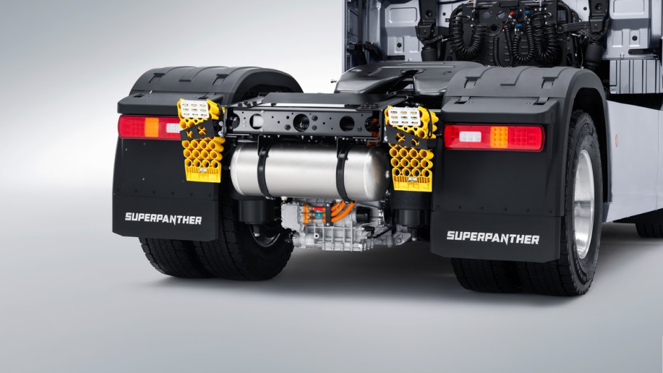 Ansicht der Hackbereichs der Super-Panther-Sattelzugmaschine mit der E-Achse