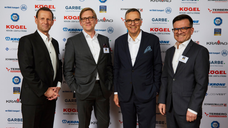 Thorsten Hölser vom Speditions- & Logistikverband Hessen, Frank Huster vom Bundesverband Spedition und Logistik (DSLV), Dr. Micha Alexander Lege von Wiedmann & Winz und Andrea Marongiu vom Verband Spedition und Logistik Baden-Württemberg