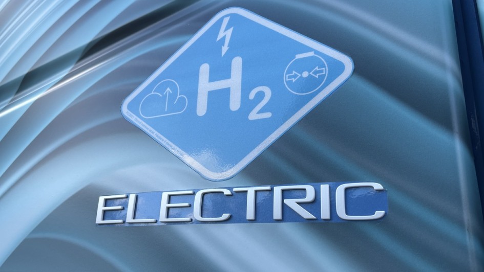 Großansicht des "Electric"-Schriftzuges auf dem Volvo FH Aero Fuel Cell